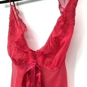 Vintage Lingere Triumph Embroidered & Tie Front Ruffle Red Nightie / Robe Size M